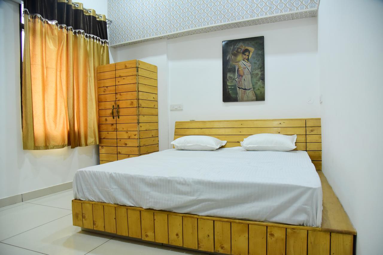 A Pousada Nutz Backpackers Amritsar Exterior foto