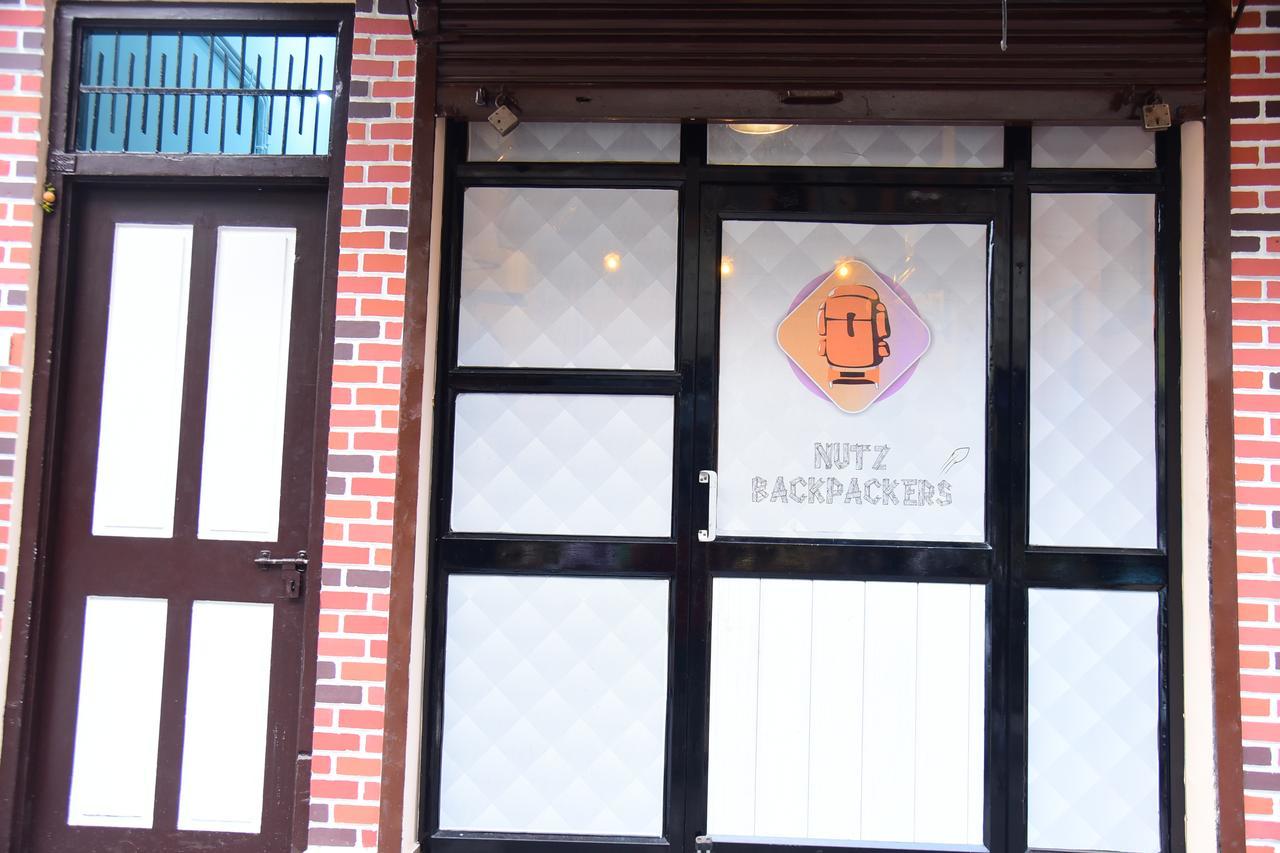 A Pousada Nutz Backpackers Amritsar Exterior foto