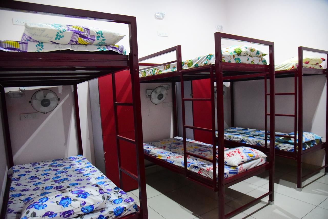 A Pousada Nutz Backpackers Amritsar Exterior foto