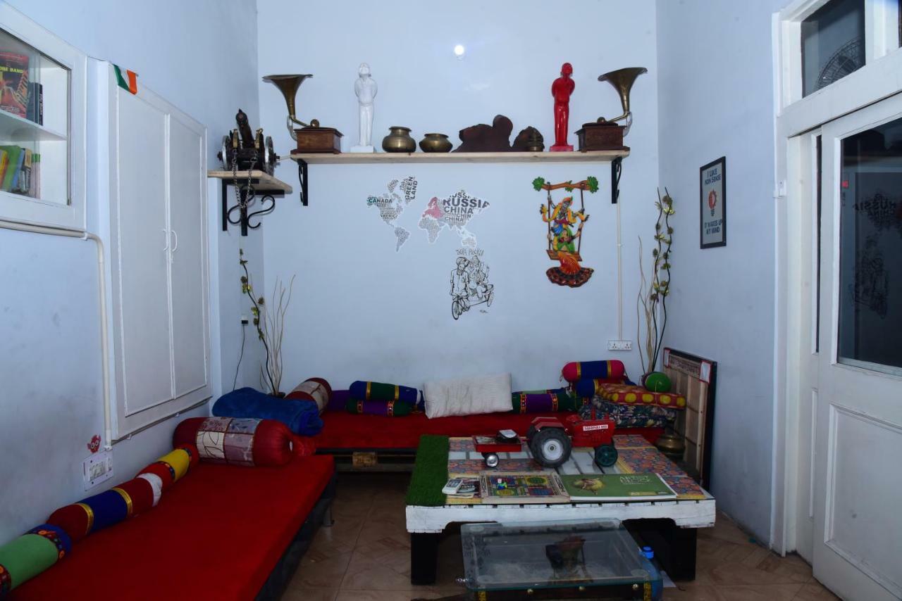 A Pousada Nutz Backpackers Amritsar Exterior foto
